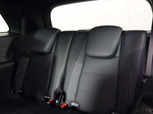 Used 2025 Mercedes-Benz GLS 450 4MATIC image 12