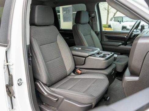 Used 2024 Chevrolet Silverado 2500 LT image 9