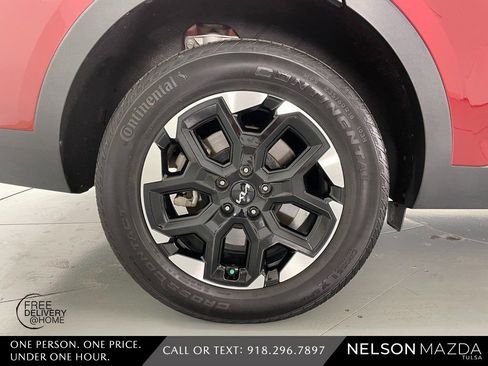 Used 2024 Kia Sorento S w/ Panoramic Sunroof Package image 13