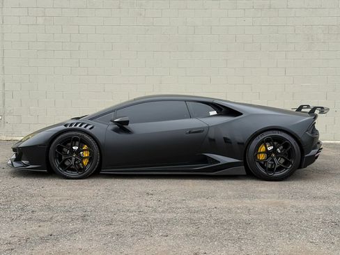 Used 2017 Lamborghini Huracan LP 580-2 RWD image 3