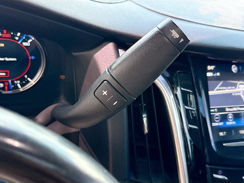Used 2019 Cadillac Escalade Luxury AWD/4WD image 18