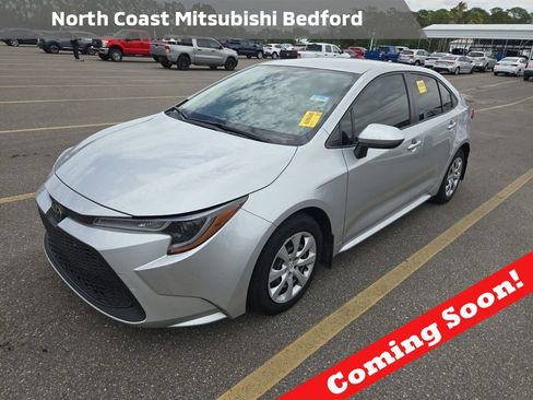 Used 2022 Toyota Corolla LE FWD image 1