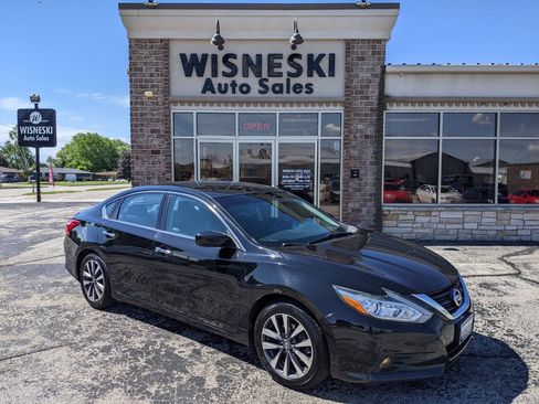 Used 2017 Nissan Altima 2.5 SV FWD image 1