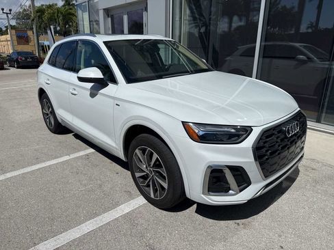 Certified 2023 Audi Q5 2.0T Premium w/ Convenience Package image 2