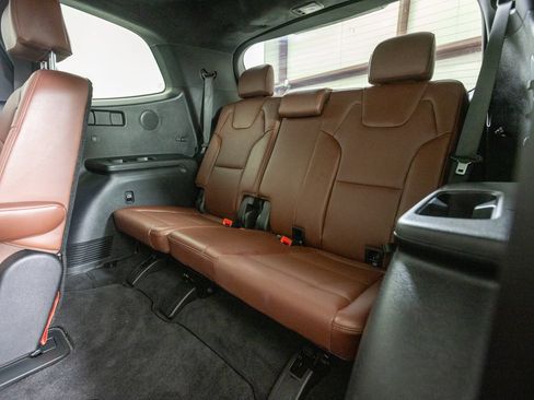 Used 2025 Kia Telluride SX Prestige AWD/4WD image 30
