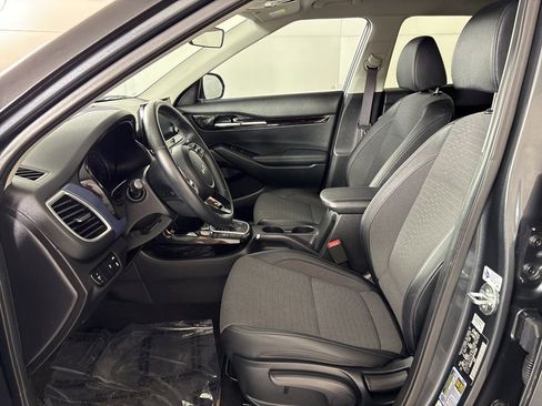 Used 2023 Kia Seltos S image 21