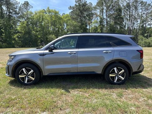 Used 2022 Kia Sorento S FWD image 8