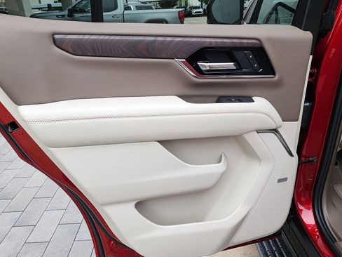 New 2026 GMC Yukon Denali w/ Denali Reserve Package AWD/4WD image 50