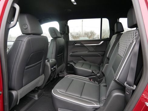 New 2026 GMC Acadia Denali w/ Super Cruise Package AWD/4WD image 7