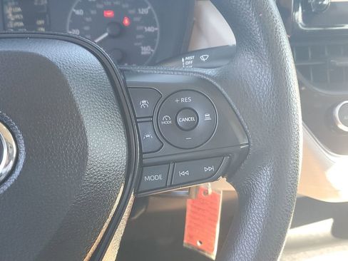 Certified 2023 Toyota Corolla LE image 33