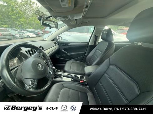 Used 2015 Volkswagen Passat TDI SE FWD image 9
