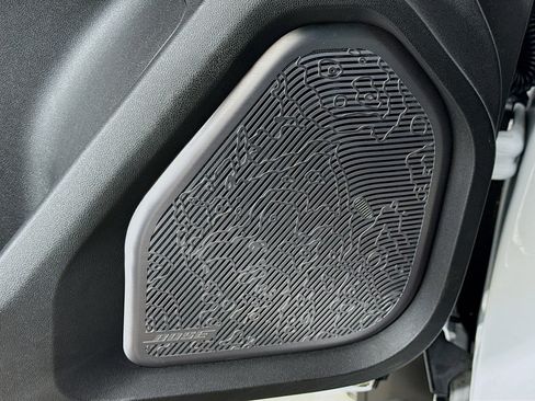 Used 2024 GMC Hummer EV 2X w/ LPO, Illumination Package image 19