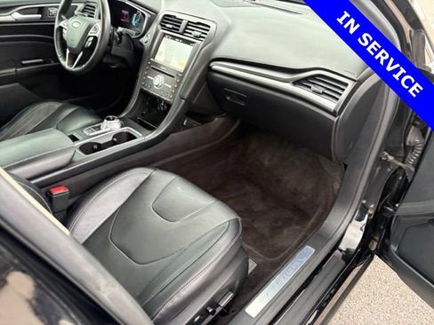 Used 2017 Ford Fusion Titanium FWD image 28