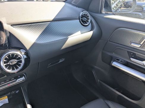 Certified 2025 Mercedes-Benz GLA 250 image 4