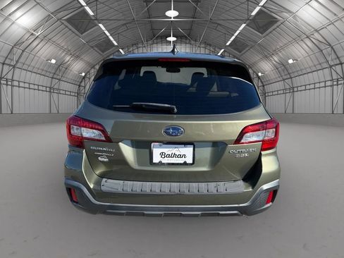 Used 2018 Subaru Outback 3.6R Limited image 5