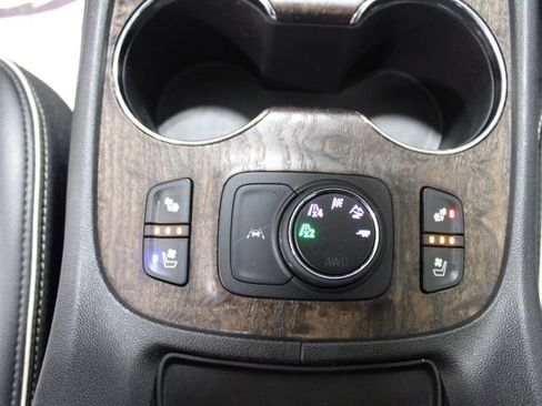 Used 2021 GMC Acadia Denali w/ Denali Technology Package AWD/4WD image 35