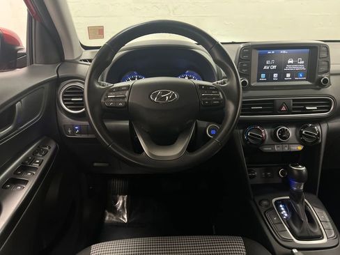 Used 2018 Hyundai Kona SEL image 15