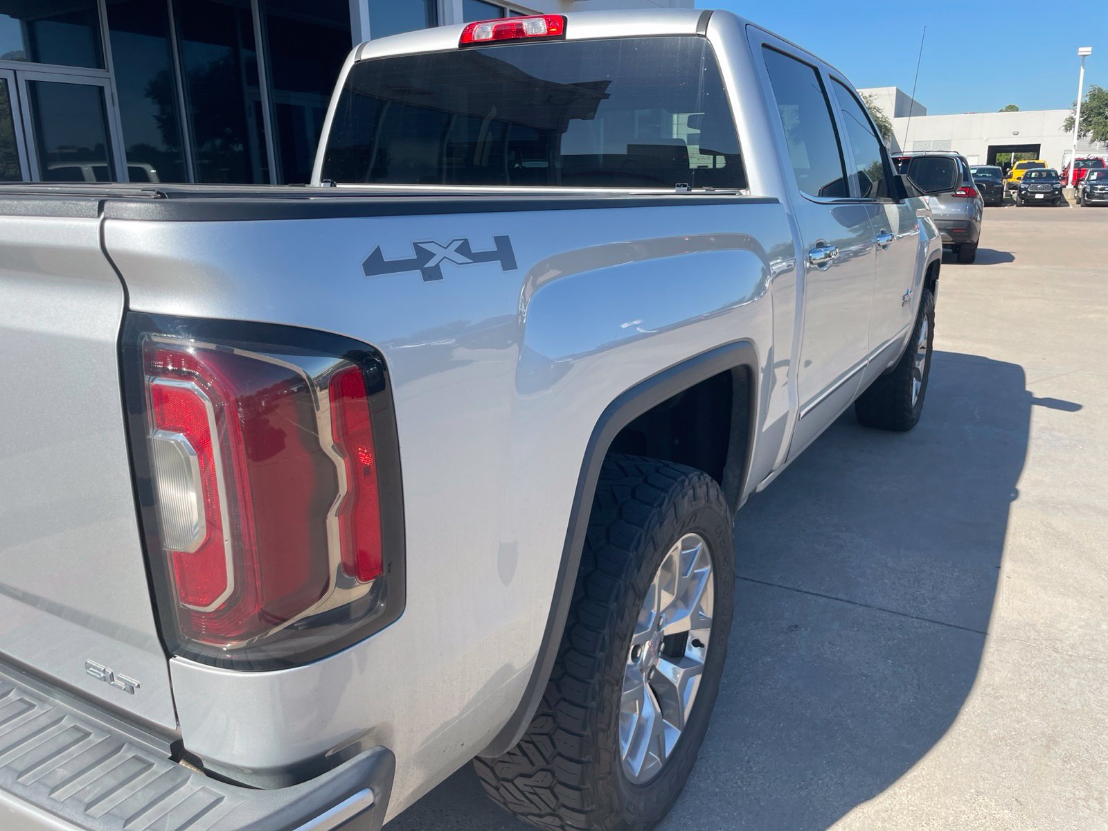 Used 2018 GMC Sierra 1500 SLT w/ Texas SLT Premium Package AWD/4WD image 4