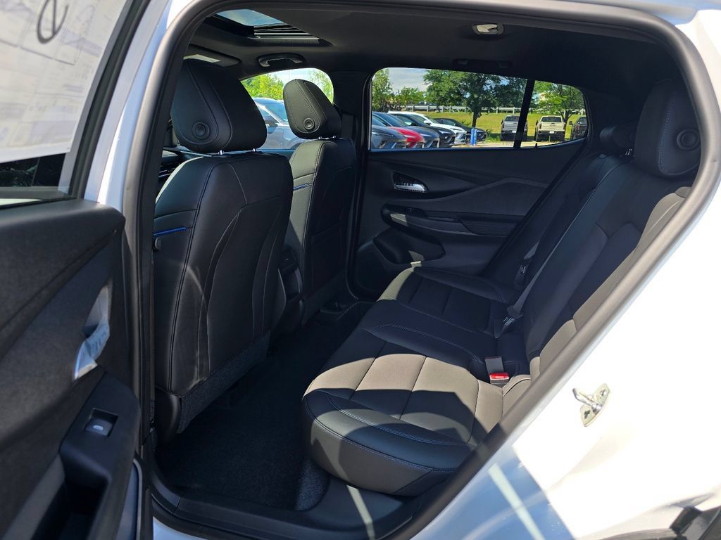 New 2026 Buick Envista Sport Touring w/ Convenience I Package FWD image 25