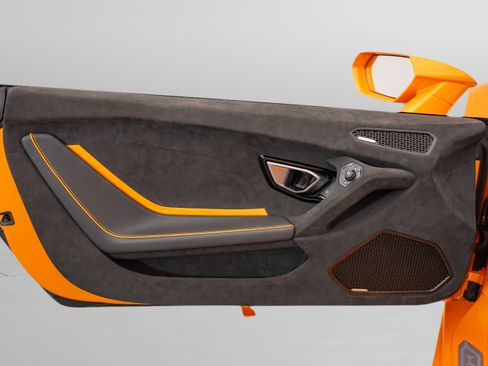 Used 2023 Lamborghini Huracan Tecnica RWD image 16