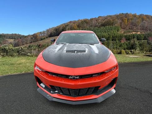 Used 2021 Chevrolet Camaro SS image 2