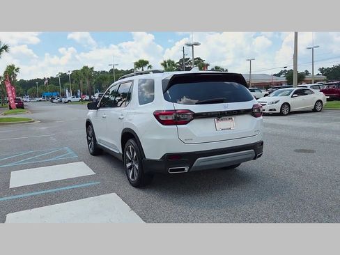 Used 2025 Honda Pilot Elite image 30
