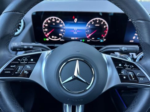 Certified 2025 Mercedes-Benz GLA 250 4MATIC image 25