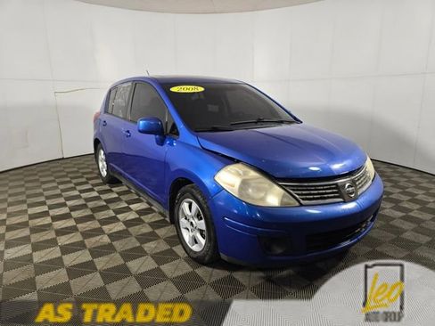 Used 2008 Nissan Versa Hatchback w/ Convenience Pkg FWD image 4
