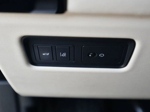 Used 2016 Land Rover Range Rover HSE AWD/4WD image 18