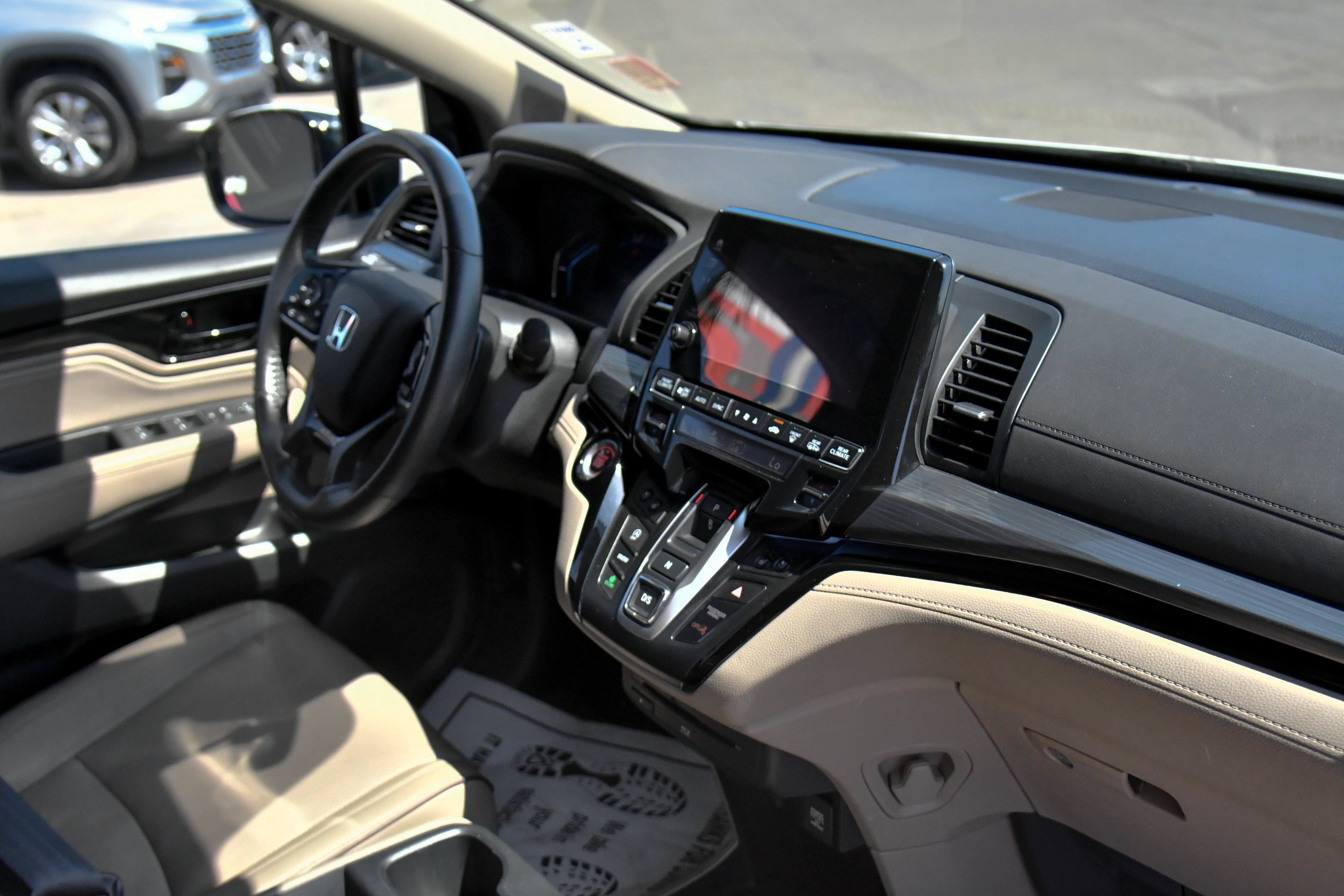 Used 2023 Honda Odyssey Elite image 56