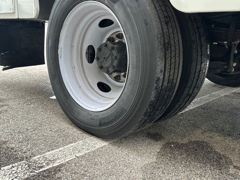 Used 2017 Ford F450 XL w/ Power Equipment Group image 19