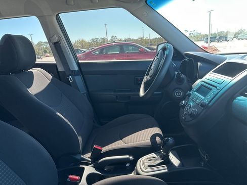 Used 2013 Kia Soul Base image 8