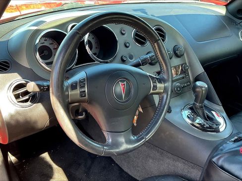 Used 2007 Pontiac Solstice Convertible w/ Premium Package image 5