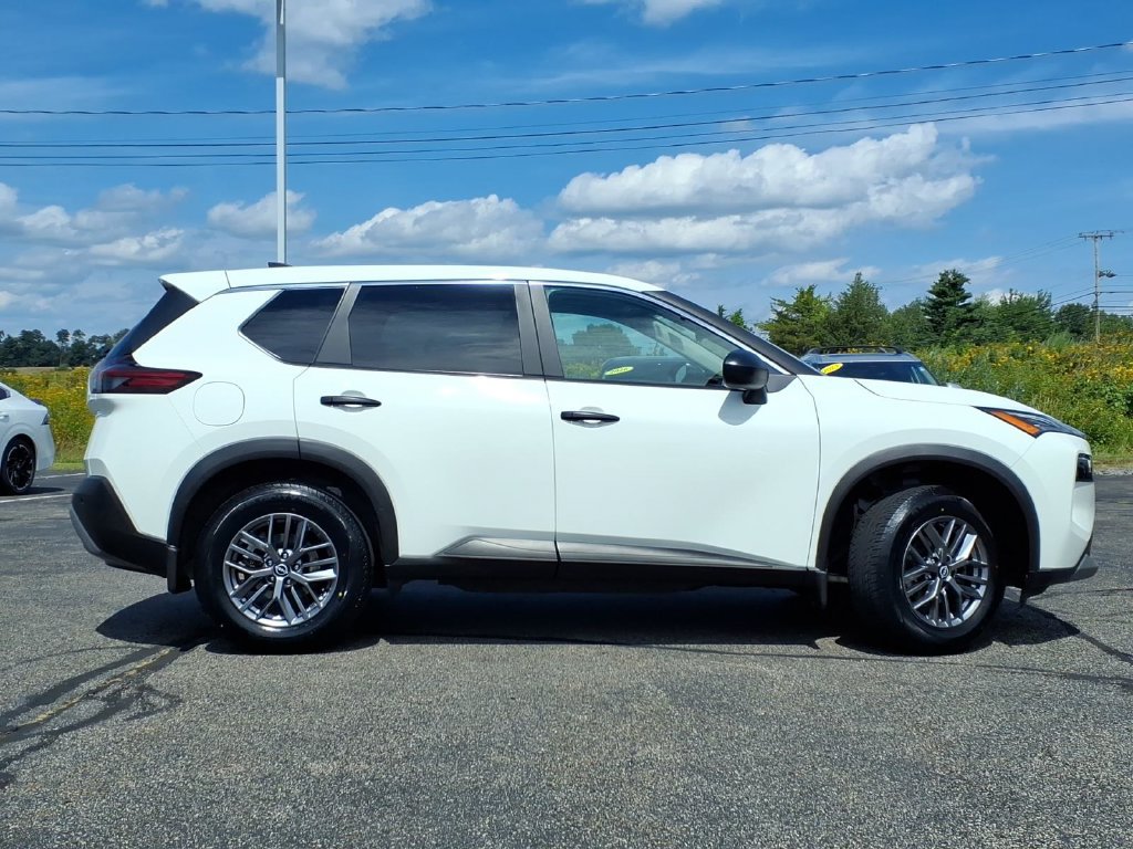 Certified 2023 Nissan Rogue S AWD/4WD image 2