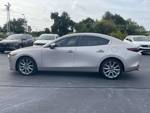 Used 2023 MAZDA MAZDA3 s FWD image 4