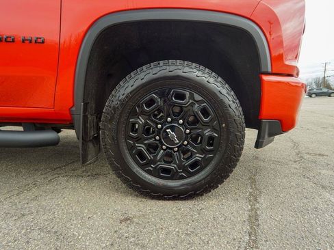 Used 2022 Chevrolet Silverado 2500 LTZ w/ LTZ Plus Package AWD/4WD image 13