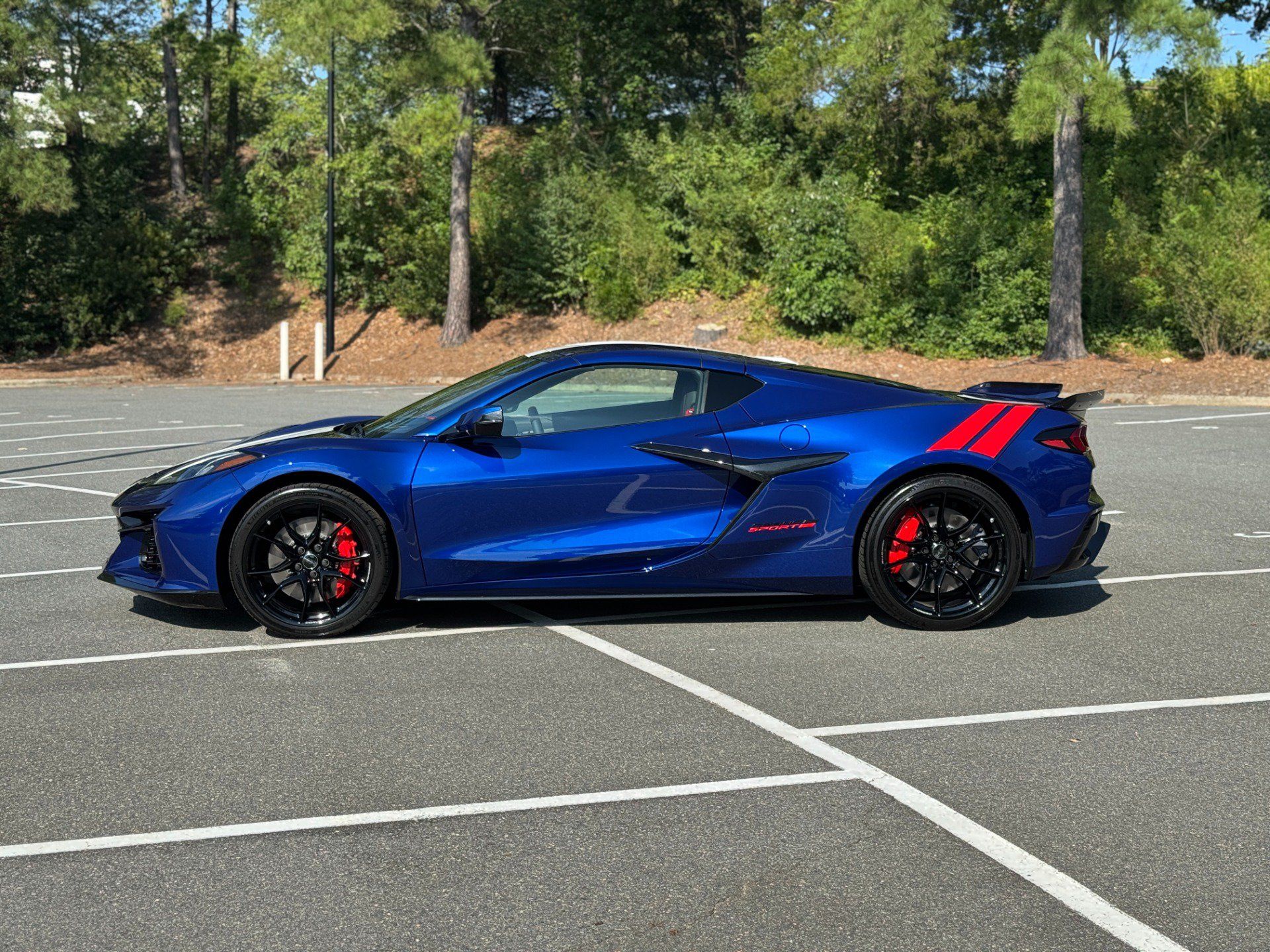Used 2027 Chevrolet Corvette Grand Sport w/ Stealth Interior Trim Package RWD image 6