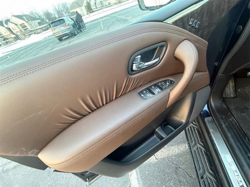 Used 2024 Nissan Armada Platinum w/ Captain's Chairs Package image 21