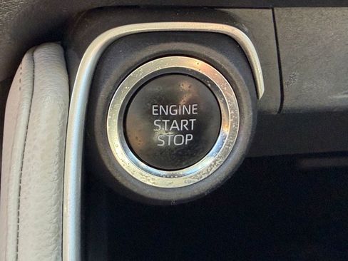 Used 2025 Toyota Grand Highlander AWD image 27