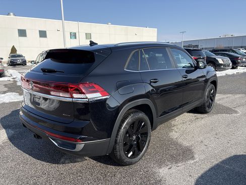 New 2026 Volkswagen Atlas Cross Sport SE image 4