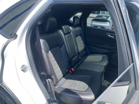 Used 2023 Ford Edge ST-Line AWD/4WD image 46