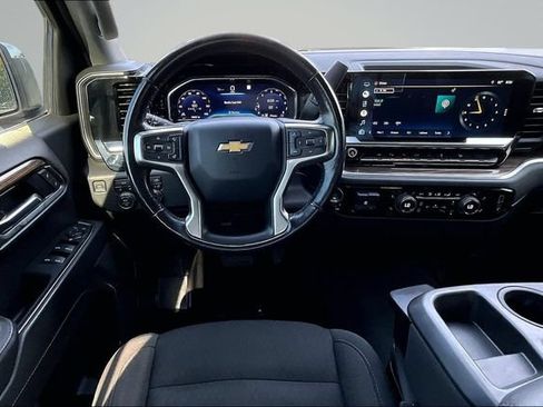 Used 2022 Chevrolet Silverado 1500 LT w/ All Star Edition Plus AWD/4WD image 9