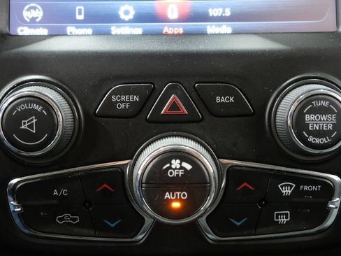 Used 2019 RAM 1500 Tradesman w/ Tradesman SXT Package AWD/4WD image 18