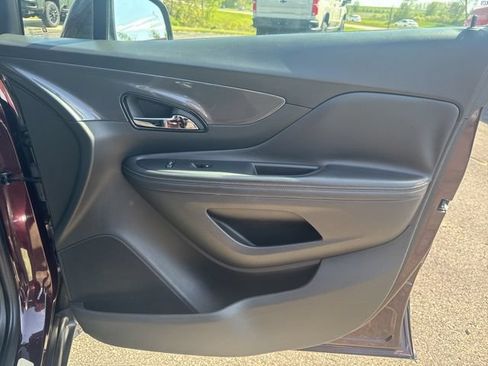 Used 2017 Buick Encore Essence FWD image 27