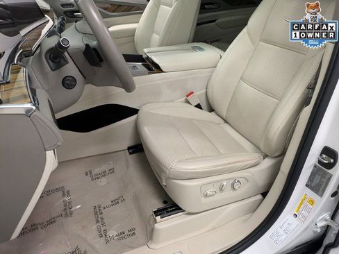 Used 2022 Cadillac Escalade Premium Luxury Platinum image 9