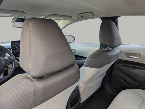 Used 2020 Toyota Corolla LE FWD image 17