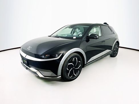 Used 2024 Hyundai Ioniq 5 Limited image 3