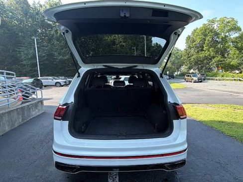 Used 2023 Volkswagen Tiguan SE R-Line AWD/4WD image 35