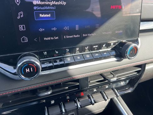 Used 2025 Chevrolet Colorado Z71 w/ Z71 Convenience Package 2 image 10