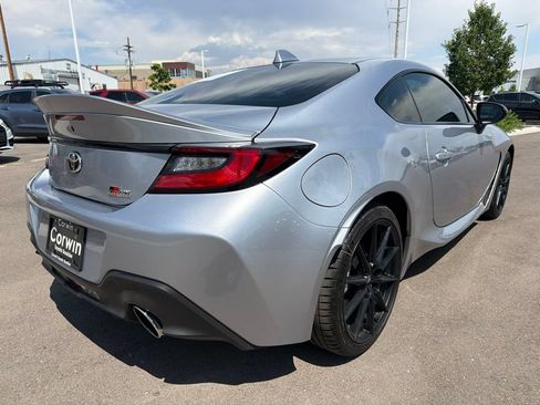 Used 2025 Toyota GR86 Premium w/ ALL Weather Mat Package (TMS) RWD image 8